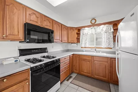 Kitchen - 410 S Cottage St, Kewanee, IL 61443 photo 3 of 5