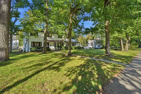 Exterior - 542 E Prospect Ave, Lake Bluff, IL 60044 photo 6 of 7