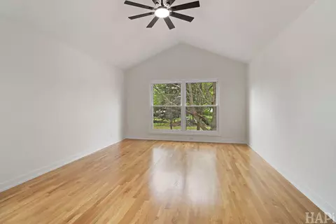 Bedroom - 275 Farmhill Dr, Algonquin, IL 60102 photo 1 of 9