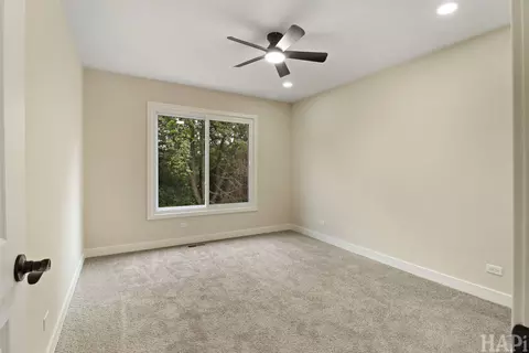 Bedroom - 275 Farmhill Dr, Algonquin, IL 60102 photo 5 of 9