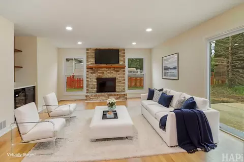 Living - 275 Farmhill Dr, Algonquin, IL 60102 photo 1 of 8