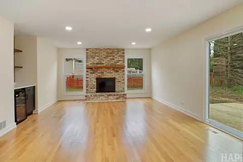 Living - 275 Farmhill Dr, Algonquin, IL 60102 photo 2 of 8