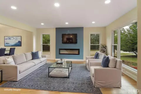 Living - 275 Farmhill Dr, Algonquin, IL 60102 photo 5 of 8