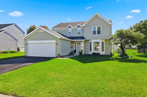 997 Village Rd, Crystal Lake, IL 60014