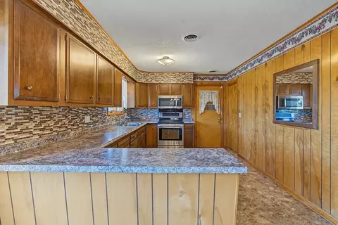 Kitchen - 14798 Cherry St, Sesser, IL 62884 photo 1 of 4