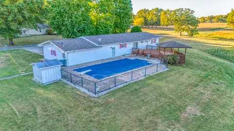 Exterior - 14798 Cherry St, Sesser, IL 62884 photo 17 of 17