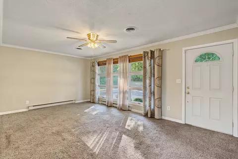 Living - 14798 Cherry St, Sesser, IL 62884 photo 1 of 3