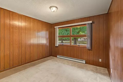 Bedroom - 14798 Cherry St, Sesser, IL 62884 photo 1 of 6