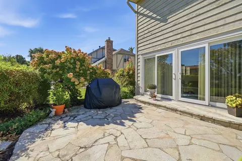 Exterior - 8361 Clynderven Rd, Burr Ridge, IL 60527 photo 7 of 9