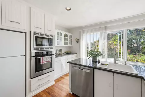 Kitchen - 8361 Clynderven Rd, Burr Ridge, IL 60527 photo 4 of 4