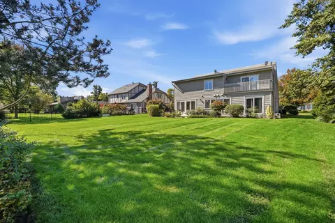 Exterior - 8361 Clynderven Rd, Burr Ridge, IL 60527 photo 8 of 9