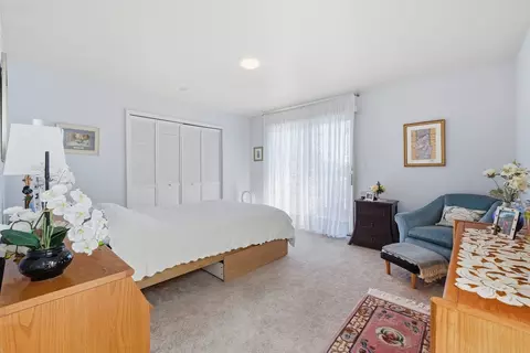Bedroom - 8361 Clynderven Rd, Burr Ridge, IL 60527 photo 1 of 3