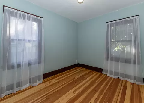 Bedroom - 1402 28th Ave, Moline, IL 61265 photo 3 of 3