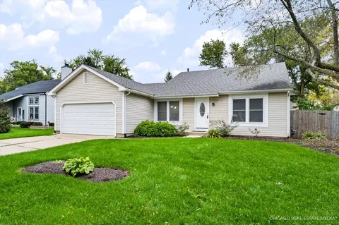 985 Ridgewood Ln, Crystal Lake, IL 60014