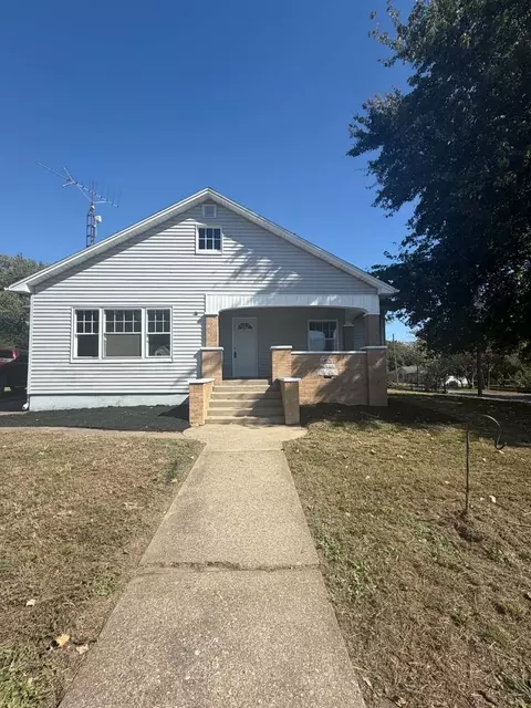 3648 Poplar St, Thompsonville, IL 62890