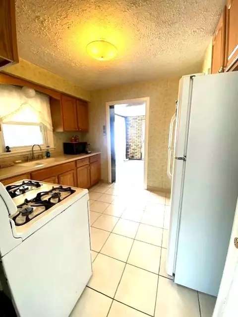 Kitchen - 2428 S 17th Ave, Broadview, IL 60155 photo 1 of 2