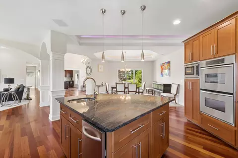 Kitchen - 25860 Prairie Hill Ln, Plainfield, IL 60585 photo 3 of 7