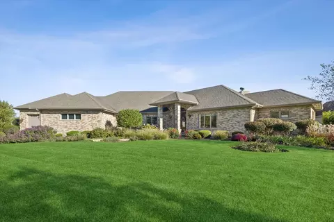 Exterior - 25860 Prairie Hill Ln, Plainfield, IL 60585 photo 2 of 10