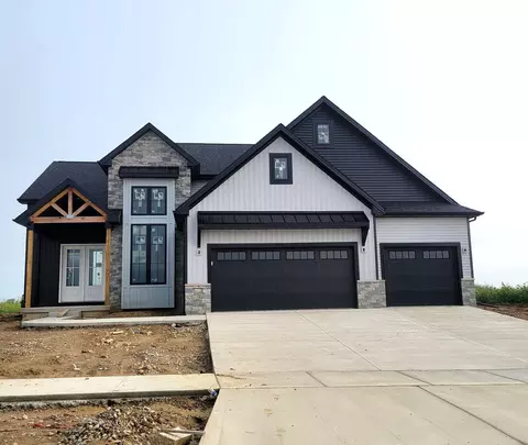 Exterior - 2190 Thatcher Dr, Normal, IL 61761 photo 2 of 3
