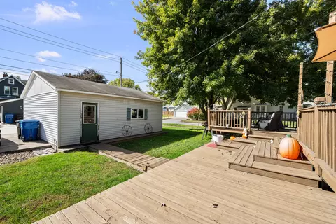 Exterior - 504 19th Ave, Moline, IL 61265 photo 10 of 10