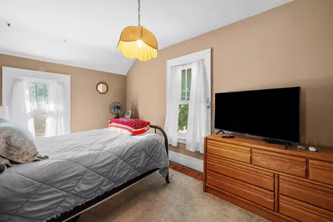Bedroom - 504 19th Ave, Moline, IL 61265 photo 2 of 5