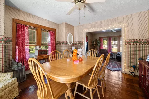 Dining - 504 19th Ave, Moline, IL 61265 photo 5 of 5