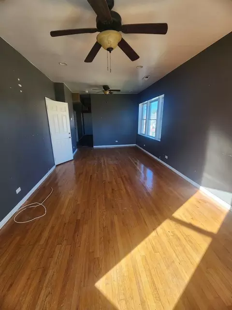 Living - 852 E 88th St, Chicago, IL 60619 photo 5 of 8