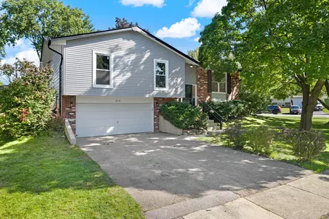 8119 Eastwood Ln, Woodridge, IL 60517