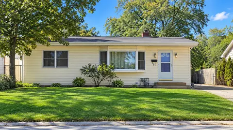 329 S 12th St, Saint Charles, IL 60174
