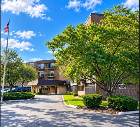 9820 S Pulaski Rd #210, Oak Lawn, IL 60453