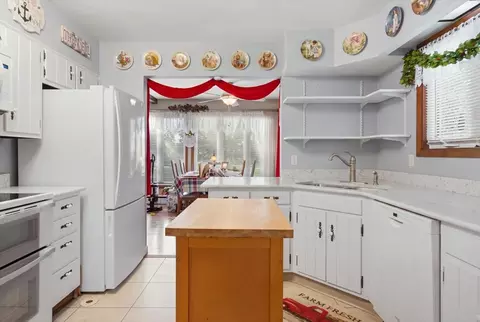 Kitchen - 1401 E 28th St, Sterling, IL 61081 photo 1 of 2