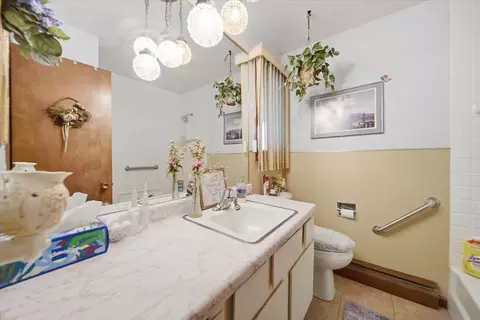 Bath - 1401 E 28th St, Sterling, IL 61081 photo 1 of 1