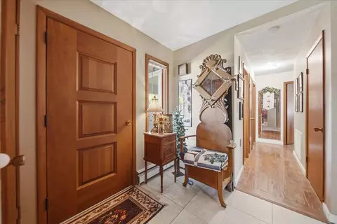 Entry Way - 1401 E 28th St, Sterling, IL 61081 photo 3 of 3