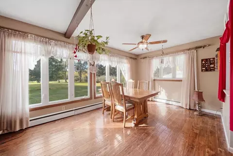 Dining - 1401 E 28th St, Sterling, IL 61081 photo 3 of 3