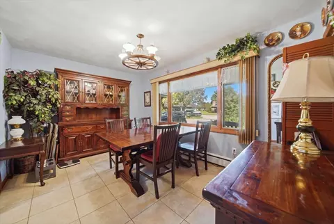 Dining - 1401 E 28th St, Sterling, IL 61081 photo 2 of 3