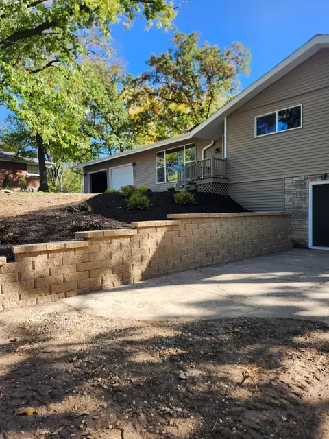 Exterior - 21309 Robin Rd, Harvard, IL 60033 photo 4 of 5