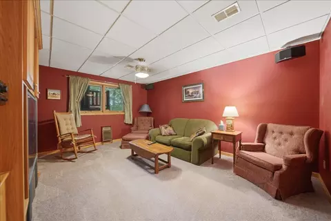 Living - 804 Timber Trail Dr, Dixon, IL 61021 photo 7 of 7