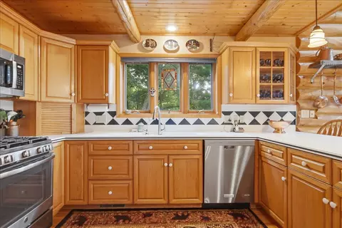 Kitchen - 804 Timber Trail Dr, Dixon, IL 61021 photo 2 of 3