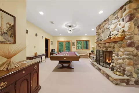 Living - 804 Timber Trail Dr, Dixon, IL 61021 photo 5 of 7