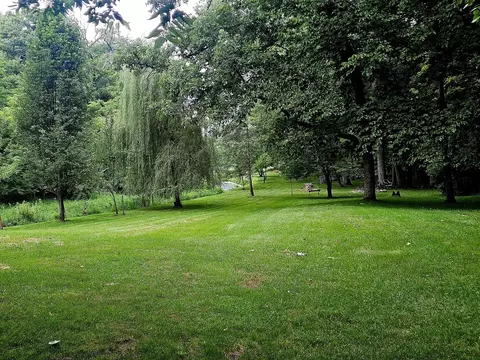 Exterior - 804 Timber Trail Dr, Dixon, IL 61021 photo 12 of 16