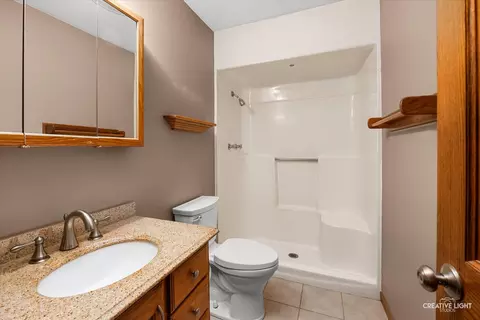 Bath - 23324 W Leach Dr, Plainfield, IL 60586 photo 2 of 2