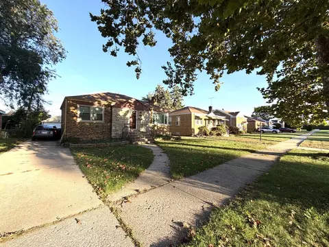 Exterior - 2321 S 24th Ave, Broadview, IL 60155 photo 4 of 4