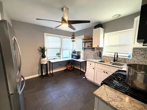 Kitchen - 2321 S 24th Ave, Broadview, IL 60155 photo 4 of 7