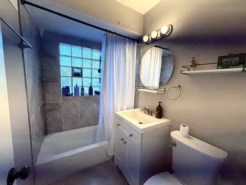 Bath - 2321 S 24th Ave, Broadview, IL 60155 photo 1 of 2