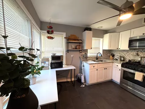 Kitchen - 2321 S 24th Ave, Broadview, IL 60155 photo 6 of 7