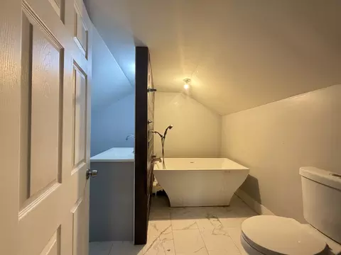 Bath - Undisclosed, Chicago, IL 60649 photo 3 of 3