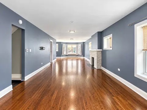 Living - Undisclosed, Chicago, IL 60649 photo 5 of 6