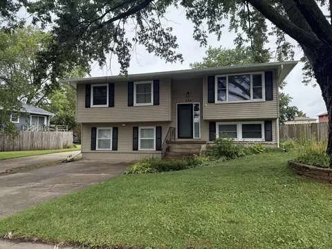 334 W 64th St, Davenport, IA 52806