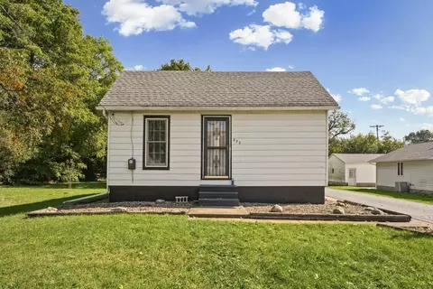 222 S West St, Gibson City, IL 60936