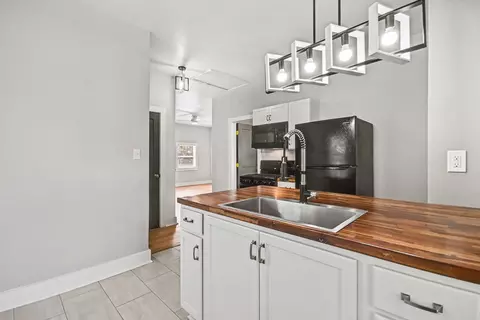 Kitchen - 646 Webster St, Ottawa, IL 61350 photo 2 of 4